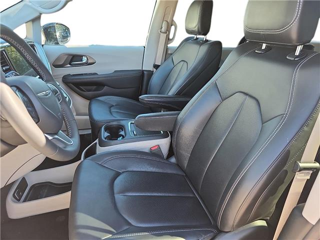 2024 Chrysler Pacifica Touring-L