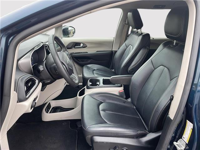 2024 Chrysler Pacifica Touring-L