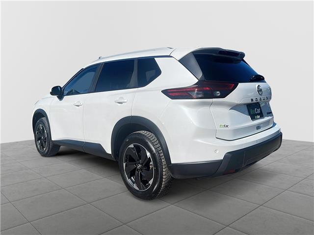 2024 Nissan Rogue SV Moonroof