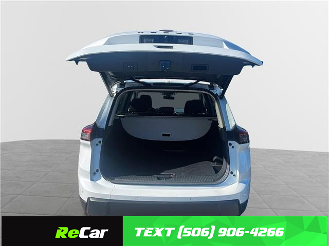 2024 Nissan Rogue SV Moonroof