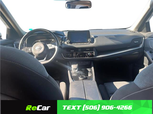 2024 Nissan Rogue SV Moonroof