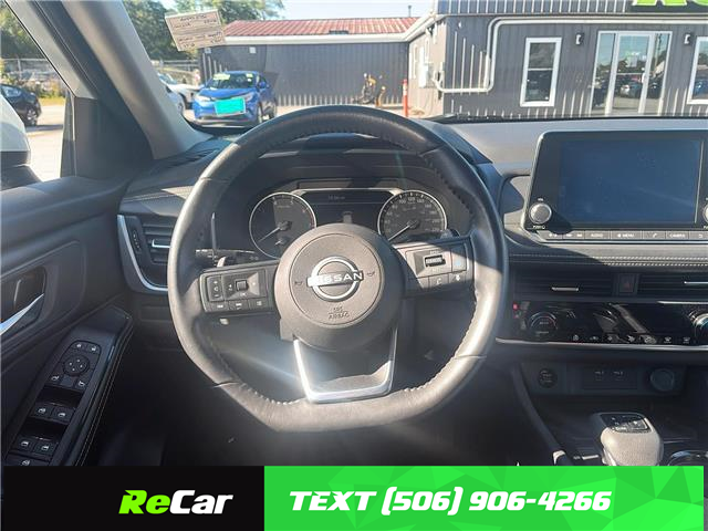 2024 Nissan Rogue SV Moonroof