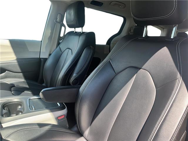 2024 Chrysler Pacifica Touring-L