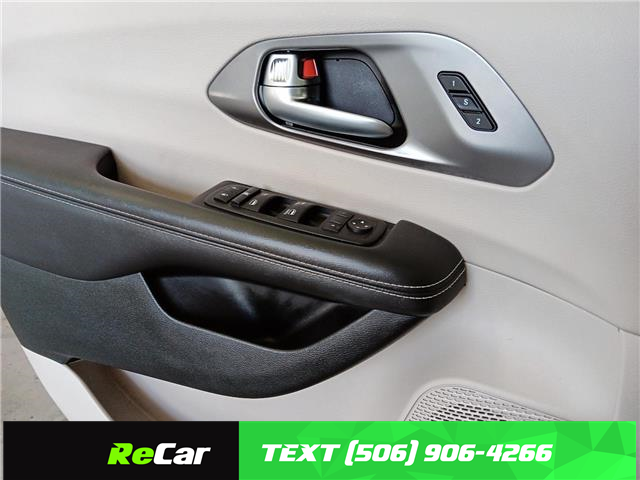2024 Chrysler Pacifica Touring-L