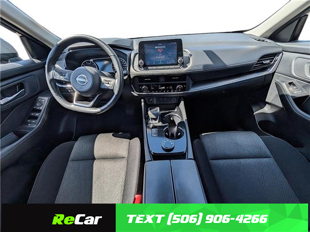 2024 Nissan Rogue SV Moonroof
