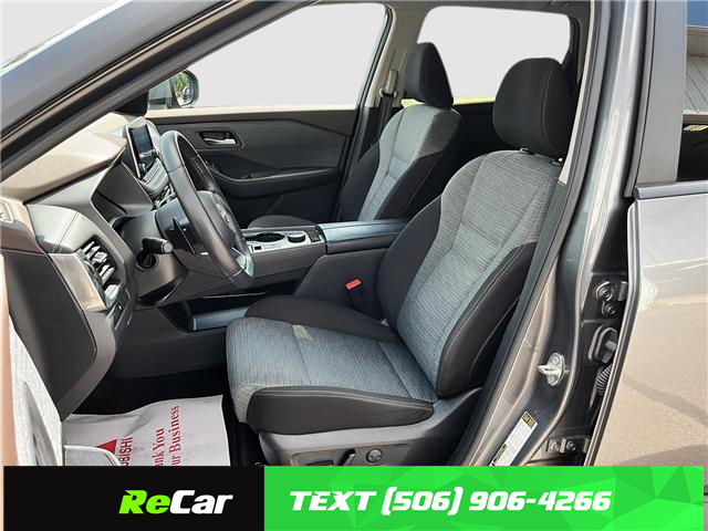 2023 Nissan Rogue SV Moonroof