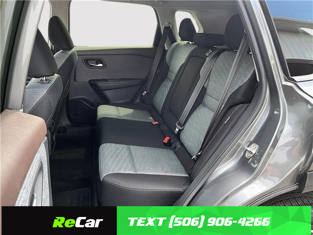 2023 Nissan Rogue SV Moonroof