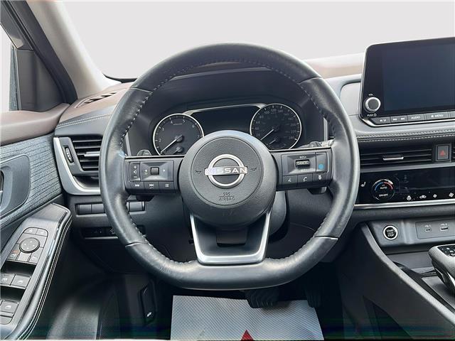 2023 Nissan Rogue SV Moonroof
