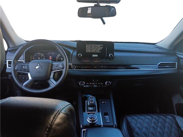 2024 Mitsubishi Outlander Plug-In Hybrid LE