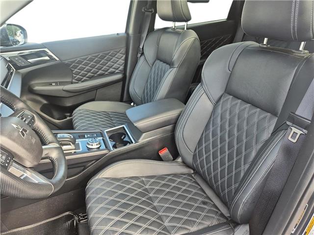 2025 Mitsubishi Outlander PHEV SEL
