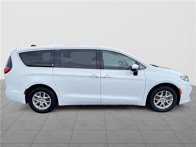 2023 Chrysler Pacifica Touring-L