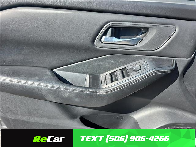 2024 Nissan Rogue SV Moonroof