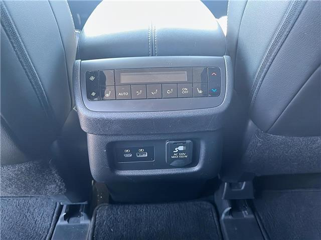 2023 Nissan Pathfinder SL