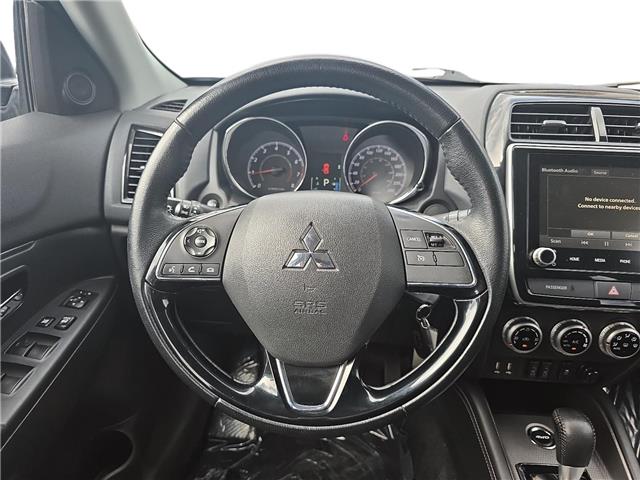 2022 Mitsubishi RVR SE
