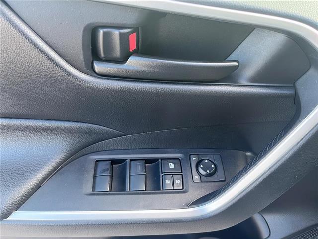 2020 Toyota RAV4 Hybrid LE