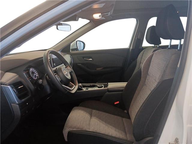 2023 Nissan Rogue SV Moonroof