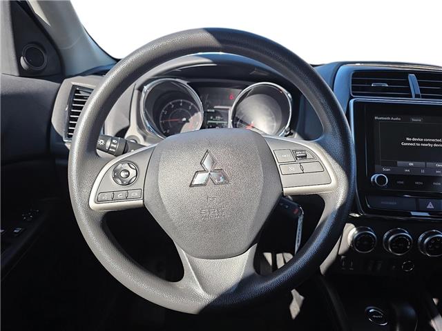 2023 Mitsubishi RVR ES