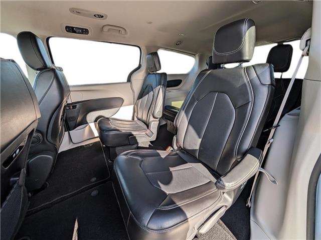 2024 Chrysler Pacifica Touring-L