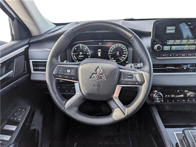 2024 Mitsubishi Outlander Plug-In Hybrid LE