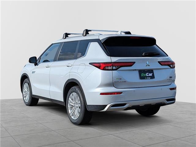 2024 Mitsubishi Outlander Plug-In Hybrid LE