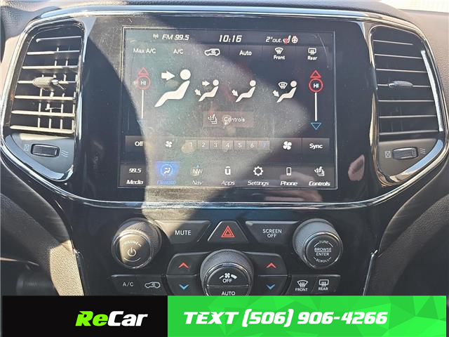 2019 Jeep Grand Cherokee Laredo