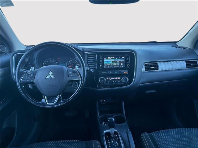 2016 Mitsubishi Outlander SE