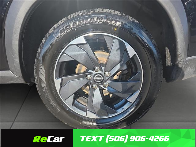 2024 Nissan Rogue SV Moonroof