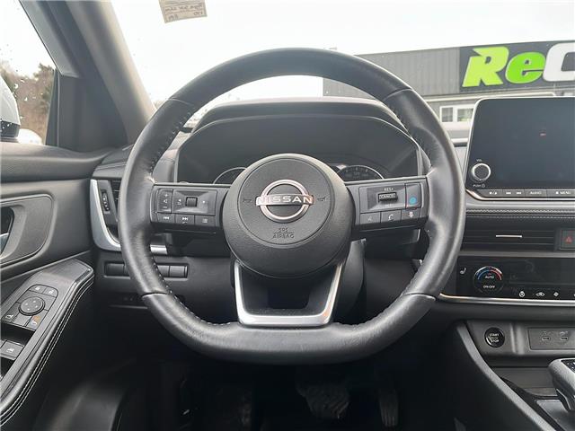 2024 Nissan Rogue SV Moonroof