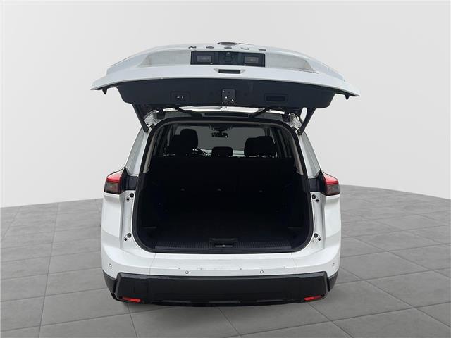 2024 Nissan Rogue SV Moonroof