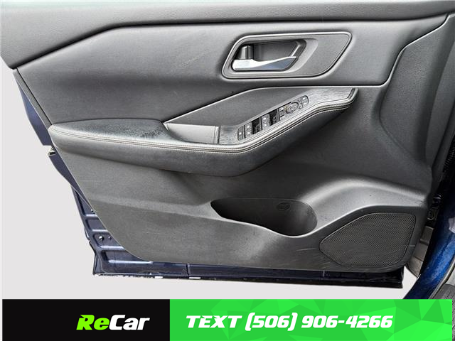 2024 Nissan Rogue SV Moonroof