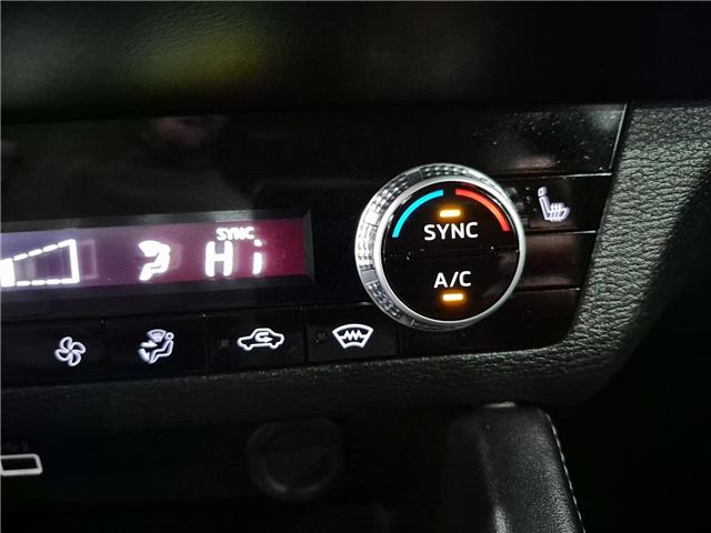 2023 Mitsubishi Outlander Plug-In Hybrid ES