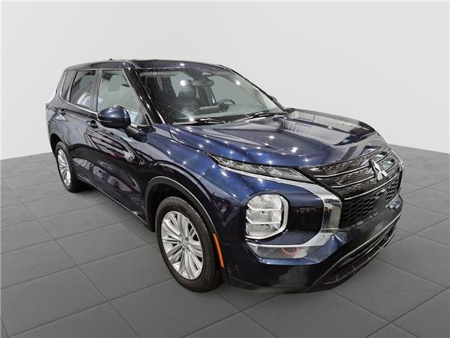 2023 Mitsubishi Outlander Plug-In Hybrid ES