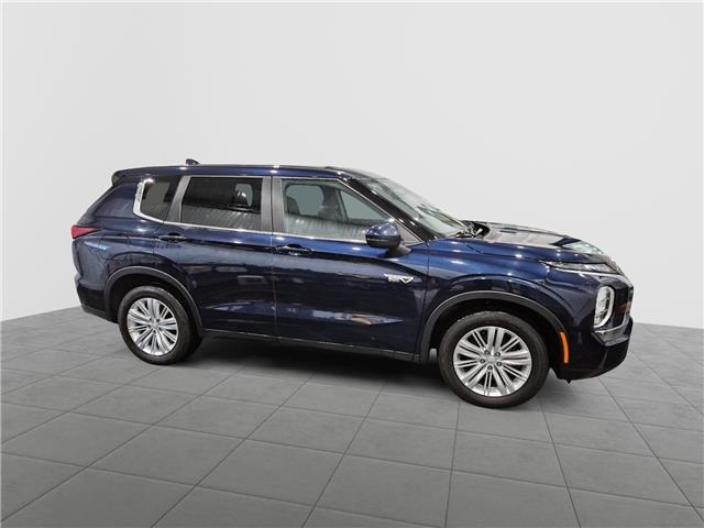 2023 Mitsubishi Outlander Plug-In Hybrid ES