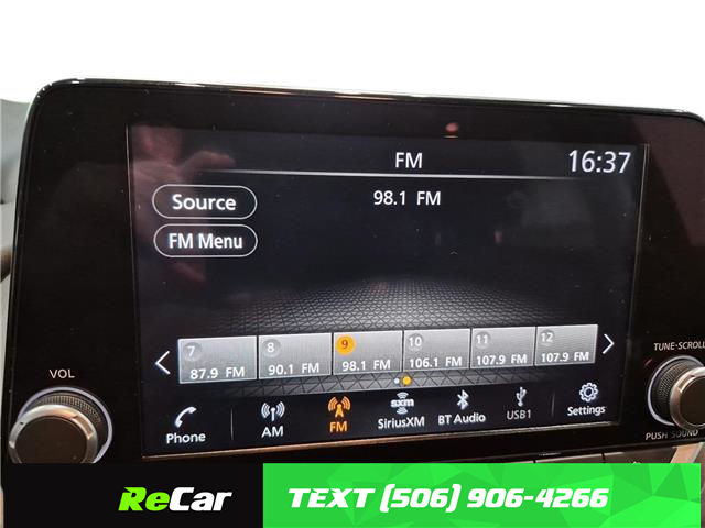 2024 Nissan Rogue SV Moonroof