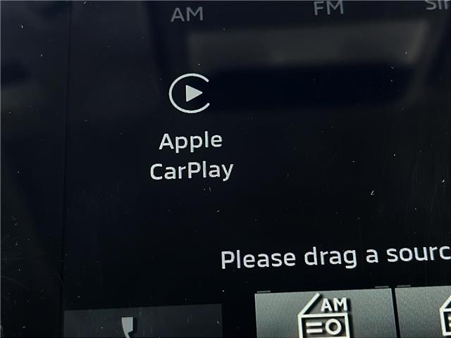 2024 Mitsubishi Outlander Plug-In Hybrid LE