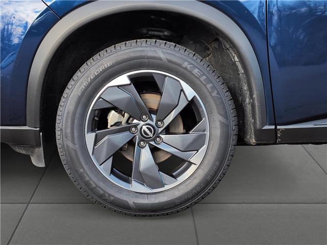 2024 Nissan Rogue SV Moonroof