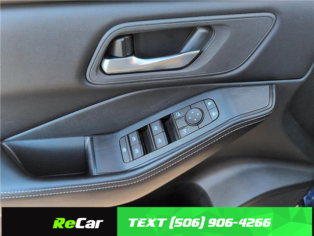 2024 Nissan Rogue SV Moonroof