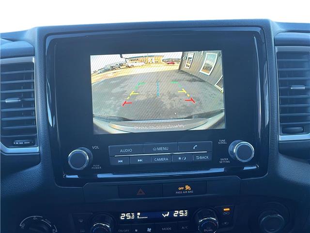 2023 Nissan Frontier SV