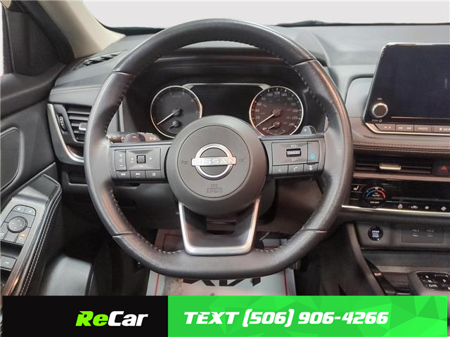 2024 Nissan Rogue SV Moonroof