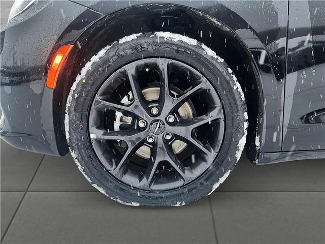 2024 Chrysler Pacifica Touring-L