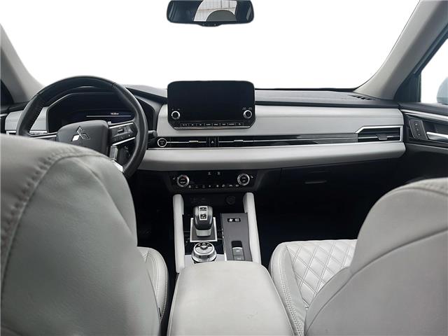 2023 Mitsubishi Outlander Plug-In Hybrid SEL