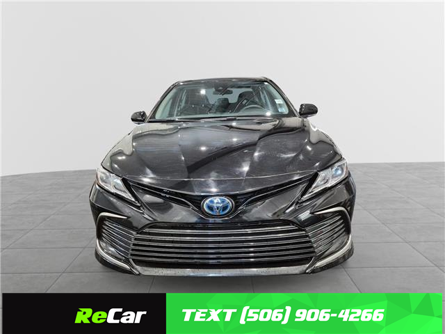 2024 Toyota Camry Hybrid LE