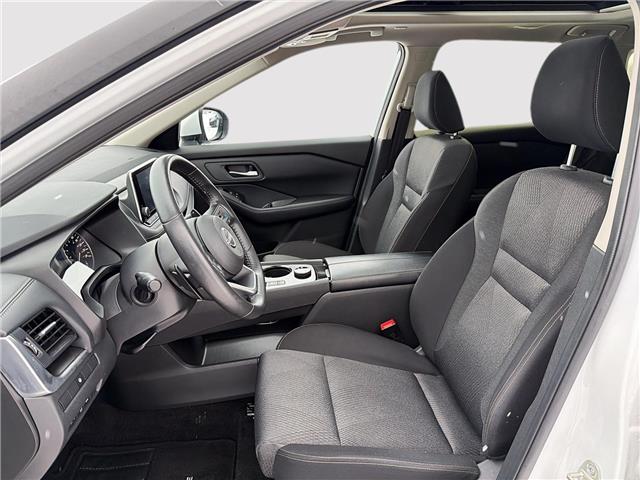 2024 Nissan Rogue SV Moonroof