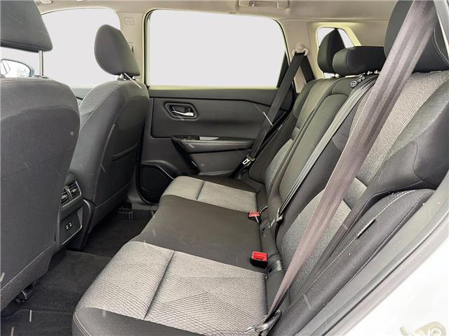 2024 Nissan Rogue SV Moonroof