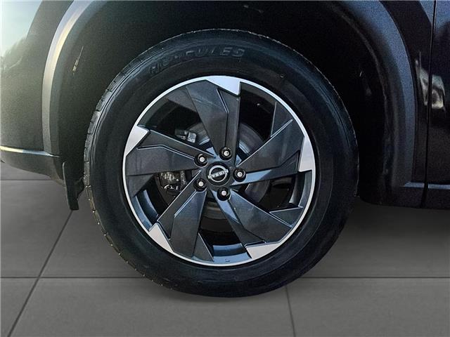 2024 Nissan Rogue SV Moonroof