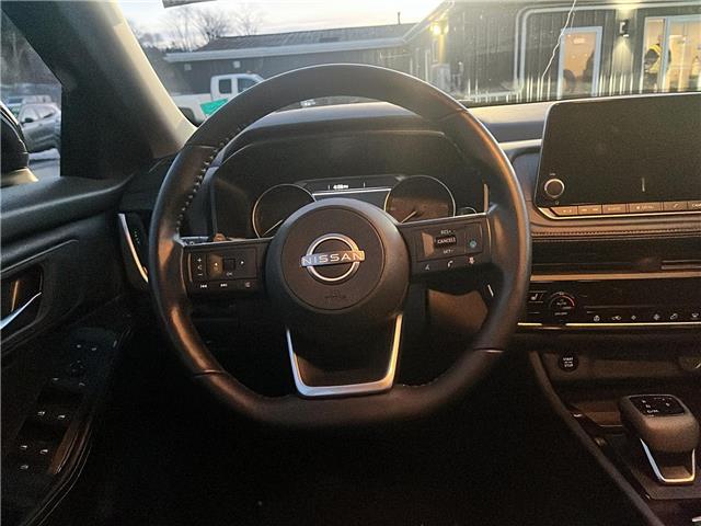 2024 Nissan Rogue SV Moonroof