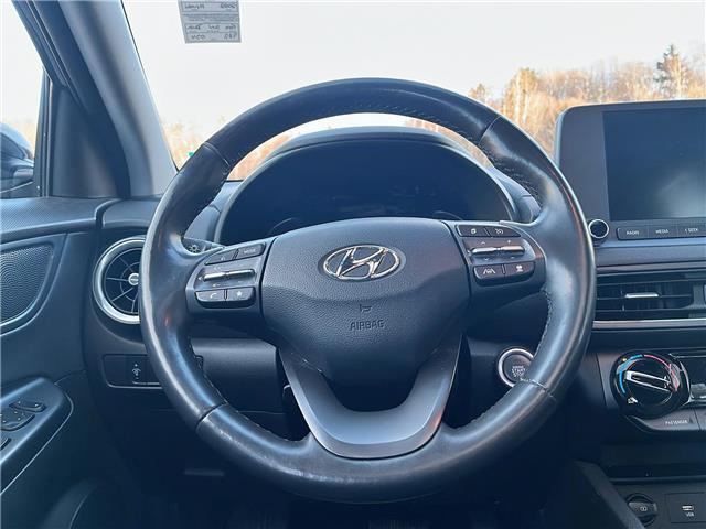 2022 Hyundai Kona 2.0L Preferred Sun & Leather Package