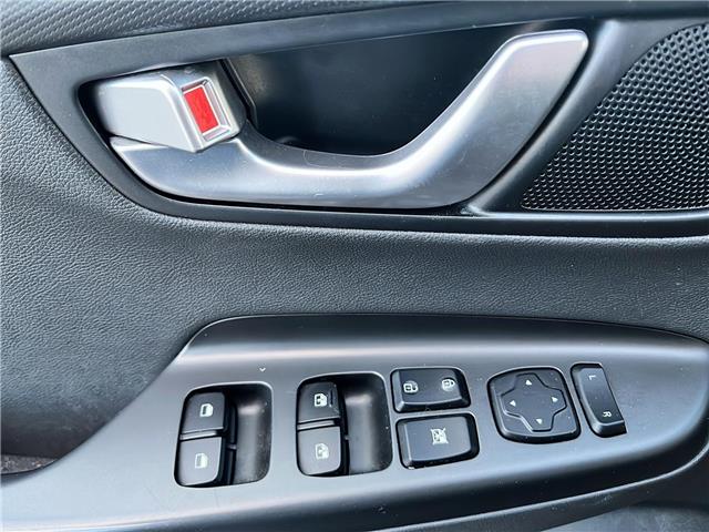 2022 Hyundai Kona 2.0L Preferred Sun & Leather Package