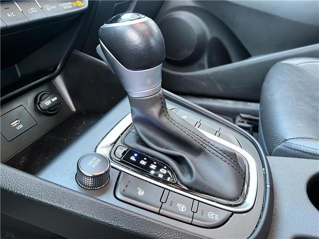 2022 Hyundai Kona 2.0L Preferred Sun & Leather Package