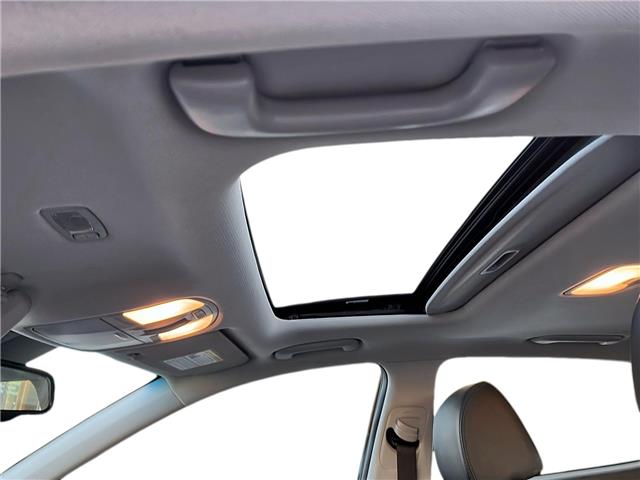 2022 Hyundai Kona 2.0L Preferred Sun & Leather Package